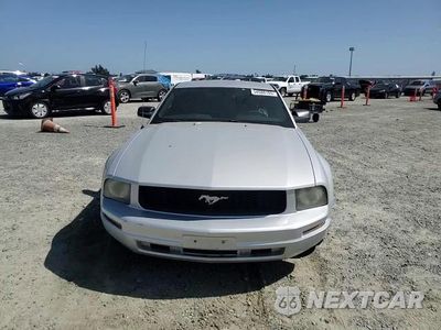 Zdjęcie 13 z 14 samochodu: 2005 FORD MUSTANG VIN:1ZVFT80N355158013 - miniatura