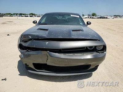 Zdjęcie 10 z 15 samochodu: 2019 DODGE CHALLENGER SXT VIN:2C3CDZAGXKH751420 - miniatura