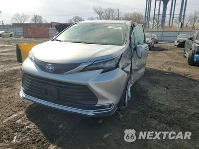 Zdjęcie 11 z 15 samochodu: 2024 TOYOTA SIENNA XLE VIN:5TDJRKEC4RS195569 - miniatura
