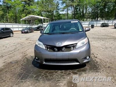 Zdjęcie 15 z 16 samochodu: 2014 TOYOTA SIENNA XLE VIN:5TDYK3DC0ES486882 - miniatura