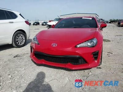 Zdjęcie 13 z 15 samochodu: 2017 TOYOTA 86 BASE VIN:JF1ZNAA12H9701142 - miniatura