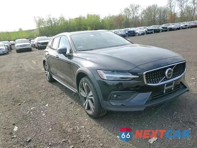 Zdjęcie 13 z 14 samochodu: 2024 VOLVO V60 CROSS COUNTRY PLUS VIN:YV4L12WY5R2137629 - miniatura