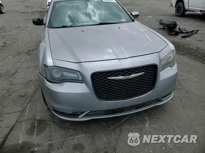 Zdjęcie 14 z 15 samochodu: 2018 CHRYSLER 300 S VIN:2C3CCABG0JH214198 - miniatura
