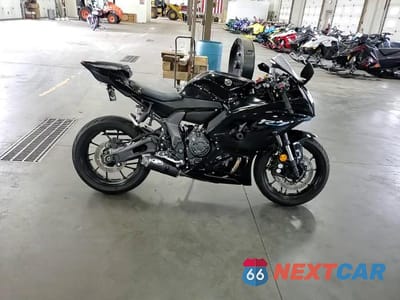Zdjęcie 11 z 12 samochodu: 2022 YAMAHA YZFR7 VIN:JYARM38E5NA001977 - miniatura
