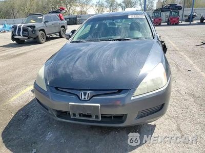 Zdjęcie 11 z 15 samochodu: 2005 HONDA ACCORD EX VIN:1HGCM72695A015062 - miniatura
