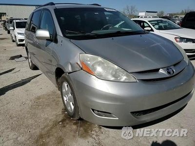 Zdjęcie 11 z 15 samochodu: 2010 TOYOTA SIENNA XLE VIN:5TDYK4CC7AS300031 - miniatura