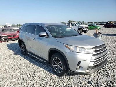 Zdjęcie 14 z 15 samochodu: 2018 TOYOTA HIGHLANDER SE VIN:5TDKZRFH9JS543197 - miniatura