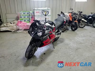 Zdjęcie 11 z 11 samochodu: 2004 HONDA CBR600 F4 VIN:JH2PC35054M502623 - miniatura