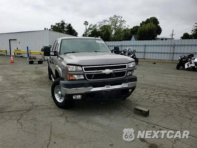Zdjęcie 11 z 14 samochodu: 2006 CHEVROLET SILVERADO K2500 HEAVY DUTY VIN:1GCHK23D46F193637 - miniatura