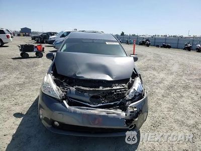 Zdjęcie 10 z 14 samochodu: 2013 TOYOTA PRIUS V VIN:JTDZN3EU4D3237858 - miniatura