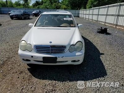 Zdjęcie 10 z 14 samochodu: 2004 MERCEDES-BENZ C 240 4MATIC VIN:WDBRF81J04F512788 - miniatura