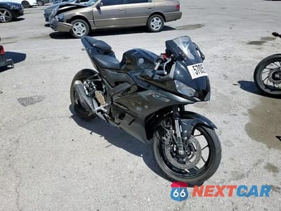 Zdjęcie 10 z 10 samochodu: 2022 YAMAHA YZFR3 A VIN:MH3RH18Y0NK009312 - miniatura