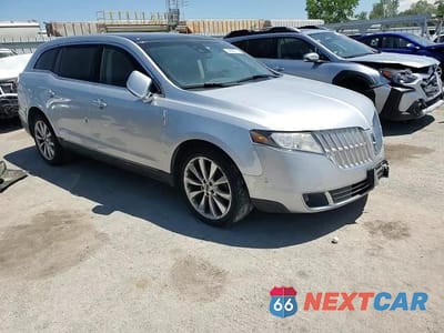 Zdjęcie 14 z 15 samochodu: 2012 LINCOLN MKT VIN:2LMHJ5AT8CBL52171 - miniatura