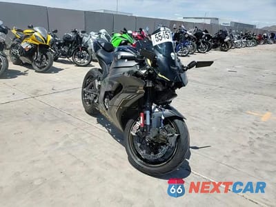 Zdjęcie 10 z 10 samochodu: 2023 KAWASAKI ZX1002 M VIN:JKBZXVM18PA004228 - miniatura