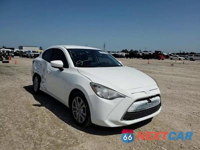 Zdjęcie 13 z 14 samochodu: 2018 TOYOTA YARIS IA VIN:3MYDLBYV2JY323088 - miniatura
