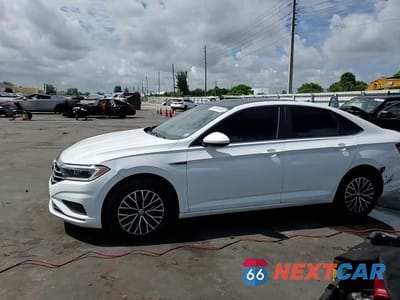 Zdjęcie 13 z 14 samochodu: 2019 VOLKSWAGEN JETTA SEL VIN:3VWE57BU5KM061910 - miniatura