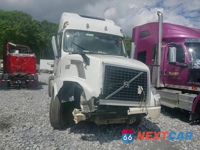 Zdjęcie 11 z 11 samochodu: 2015 VOLVO VN VNL VIN:4V4NC9EH1FN190259 - miniatura