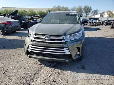 Zdjęcie 14 z 16 samochodu: 2017 TOYOTA HIGHLANDER SE VIN:5TDJZRFH7HS466206 - miniatura