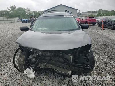 Zdjęcie 15 z 16 samochodu: 2018 NISSAN ROGUE S VIN:5N1AT2MV6JC727958 - miniatura
