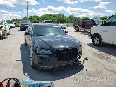 Zdjęcie 14 z 15 samochodu: 2019 CHRYSLER 300 S VIN:2C3CCABG6KH655982 - miniatura