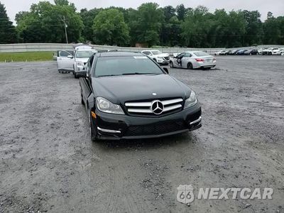 Zdjęcie 13 z 14 samochodu: 2013 MERCEDES-BENZ C 250 VIN:WDDGJ4HB0DF992139 - miniatura
