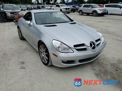 Zdjęcie 13 z 14 samochodu: 2005 MERCEDES-BENZ SLK 350 VIN:WDBWK56F85F047471 - miniatura