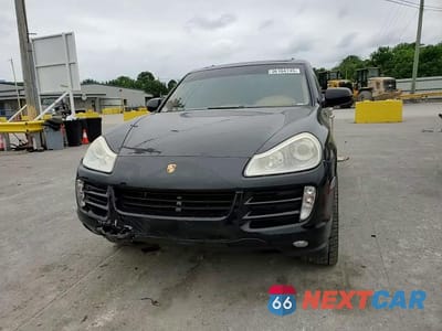 Zdjęcie 14 z 15 samochodu: 2008 PORSCHE CAYENNE VIN:WP1AA29P78LA10188 - miniatura