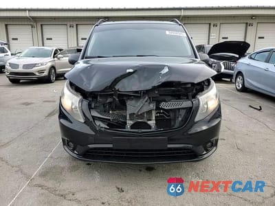 Zdjęcie 14 z 15 samochodu: 2016 MERCEDES-BENZ METRIS VIN:WD4PG2EE0G3139800 - miniatura