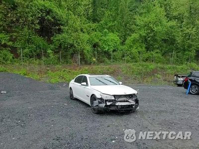Zdjęcie 14 z 15 samochodu: 2013 BMW ALPINA B7 VIN:WBAYE8C5XDDS15973 - miniatura