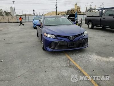 Zdjęcie 14 z 16 samochodu: 2018 TOYOTA CAMRY L VIN:4T1B11HK4JU558019 - miniatura