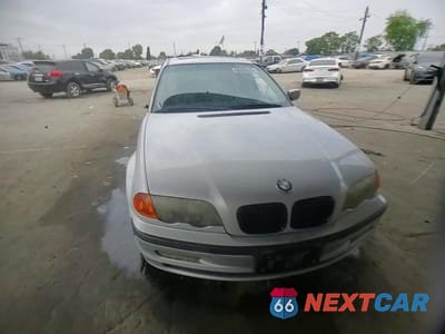 Zdjęcie 13 z 14 samochodu: 2000 BMW 323 I VIN:WBAAM3342YCA93235 - miniatura