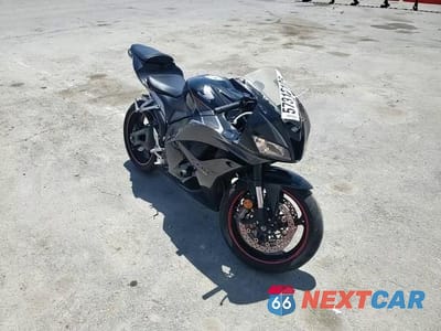 Zdjęcie 10 z 10 samochodu: 2017 HONDA CBR600 RR VIN:JH2PC40009K203170 - miniatura