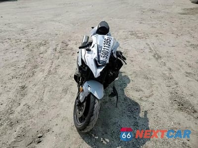 Zdjęcie 10 z 10 samochodu: 2025 KAWASAKI ZX400 S VIN:ML5ZXCS11SDA31955 - miniatura