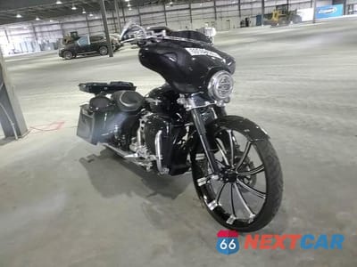 Zdjęcie 9 z 9 samochodu: 2011 HARLEY-DAVIDSON FLHX VIN:1HD1KBM12BB677182 - miniatura