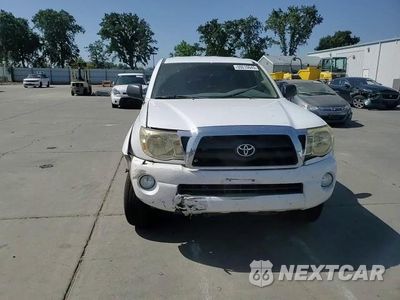 Zdjęcie 13 z 14 samochodu: 2006 TOYOTA TACOMA DOUBLE CAB PRERUNNER VIN:5TEJU62N06Z307908 - miniatura