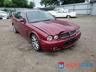 Zdjęcie 13 z 14 samochodu: 2008 JAGUAR XJ8 VIN:SAJWA71B28SH19111 - miniatura