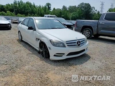 Zdjęcie 13 z 14 samochodu: 2011 MERCEDES-BENZ C 300 VIN:WDDGF5EB5BR156785 - miniatura