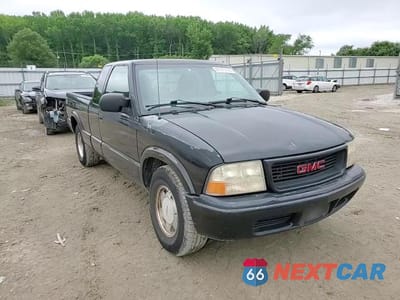 Zdjęcie 13 z 14 samochodu: 2002 GMC SONOMA VIN:1GTCS19W528109871 - miniatura