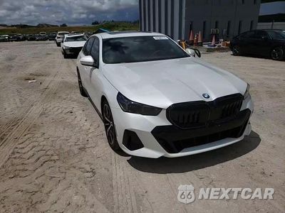 Zdjęcie 13 z 14 samochodu: 2025 BMW 540 XI VIN:WBA63FJ0XSCU23119 - miniatura
