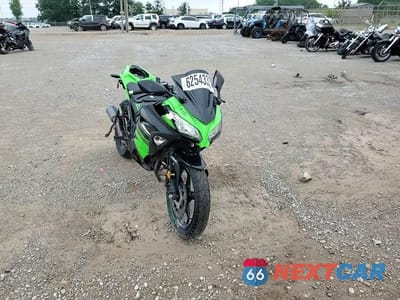 Zdjęcie 9 z 9 samochodu: 2016 KAWASAKI EX300 B VIN:JKAEX8B11GDA29187 - miniatura