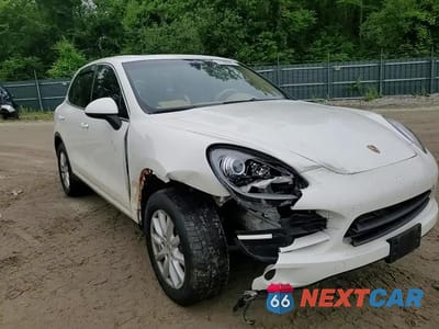 Zdjęcie 14 z 15 samochodu: 2012 PORSCHE CAYENNE VIN:WP1AA2A27CLA00916 - miniatura