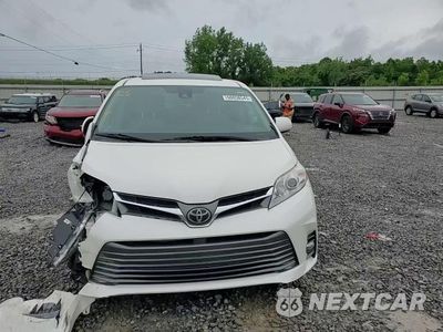 Zdjęcie 14 z 15 samochodu: 2018 TOYOTA SIENNA XLE VIN:5TDYZ3DCXJS957359 - miniatura