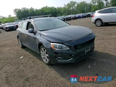 Zdjęcie 13 z 14 samochodu: 2016 VOLVO V60 T5 PLATINUM VIN:YV140MEM3G1293492 - miniatura
