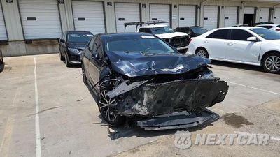 Zdjęcie 14 z 16 samochodu: 2020 TOYOTA CAMRY SE VIN:4T1G11AK8LU508159 - miniatura