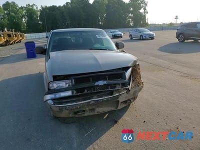 Zdjęcie 11 z 14 samochodu: 2003 CHEVROLET S TRUCK S10 VIN:1GCCS19X438174477 - miniatura