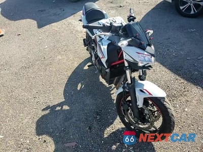 Zdjęcie 9 z 9 samochodu: 2022 KAWASAKI ER650 K VIN:ML5EREK1XNDA58788 - miniatura