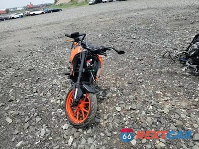 Zdjęcie 10 z 10 samochodu: 2023 KTM 200 DUKE VIN:MD2JPC404PC025949 - miniatura