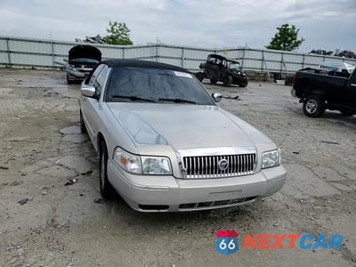 Zdjęcie 13 z 14 samochodu: 2008 MERCURY GRAND MARQUIS LS VIN:2MEHM75V68X604555 - miniatura