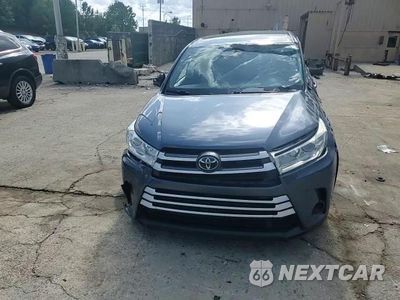 Zdjęcie 13 z 14 samochodu: 2018 TOYOTA HIGHLANDER LE VIN:5TDZZRFH6JS241512 - miniatura