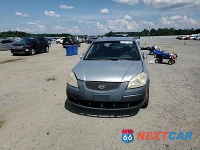 Zdjęcie 13 z 14 samochodu: 2006 KIA RIO 5 VIN:KNADE163X66099682 - miniatura